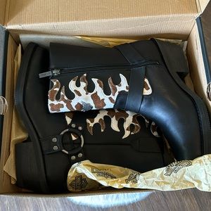 Harley-Davidson women’s boots. New! Sz 11 or EUR 43 Cow skin. Korsen Cow